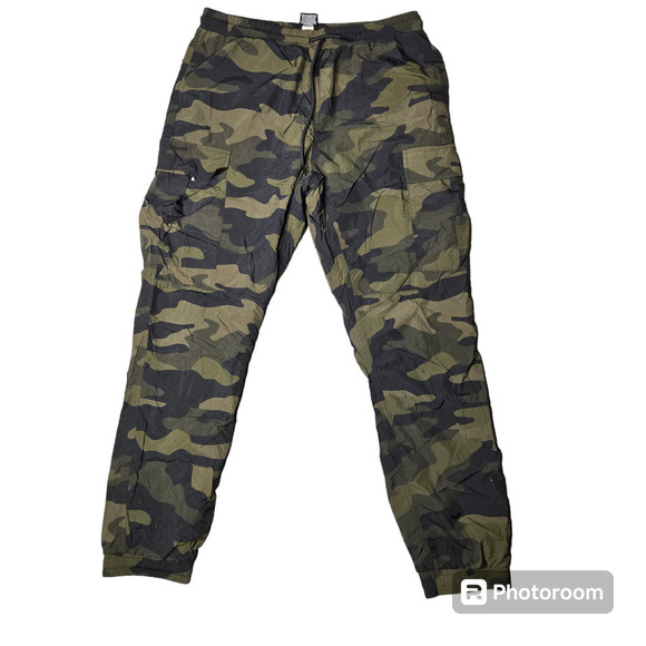 Pink by Victoria's Secret Camo Green Cargo Jogger Pants Size: M - Picture 1 of 9